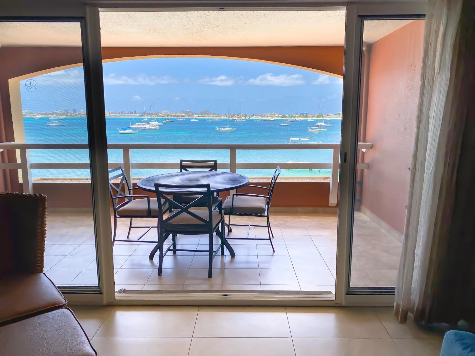 Deluxe One-Bedroom Suite - Ocean Front with Fully Equipped Kitchen,1587515764:JPEG